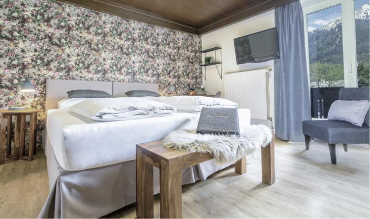 Doppelzimmer mit Balkon